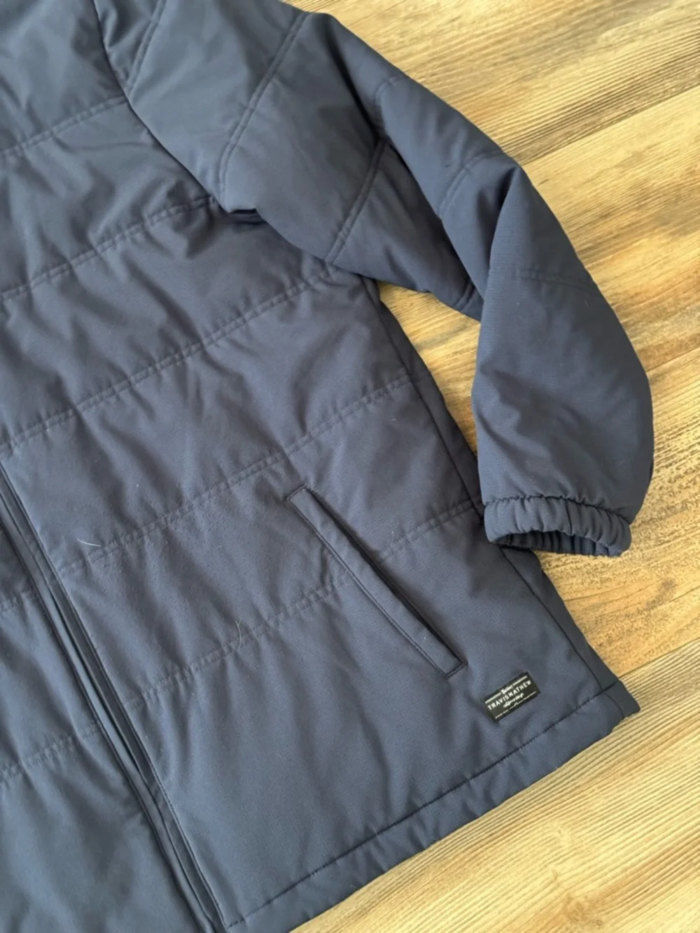 Travis Mathew Men’s Navy Puffer Jacket XL